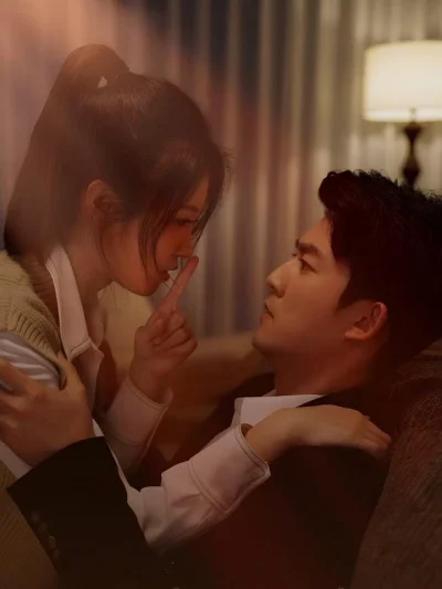 Tổng Giám Đốc Nhầm Rồi, Vợ Là Nhân Viên Của Anh